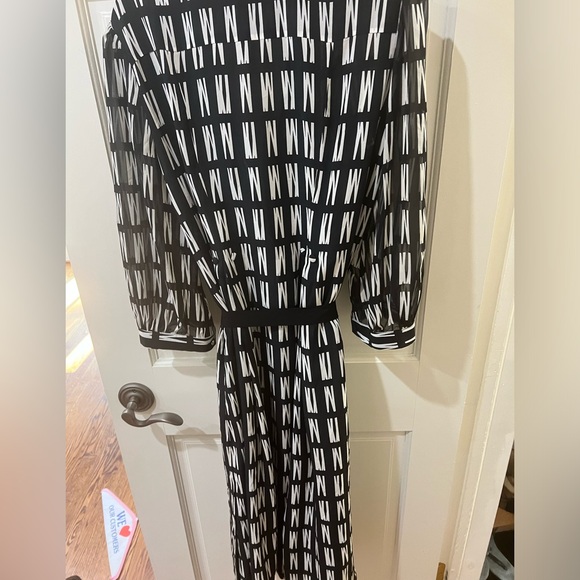 Black and white shirt dress - Picture 3 of 4